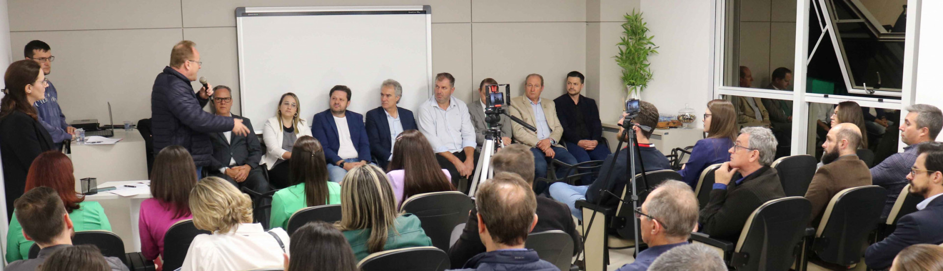 Xanxerê assina Pacto pela Inovação