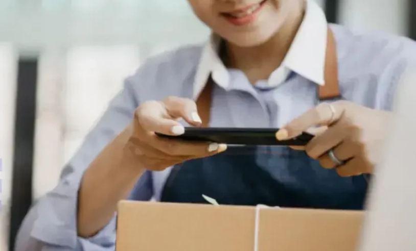 Empreendor Celular Whatsapp Rastreamento Encomenda Correio Foto: Divulgação