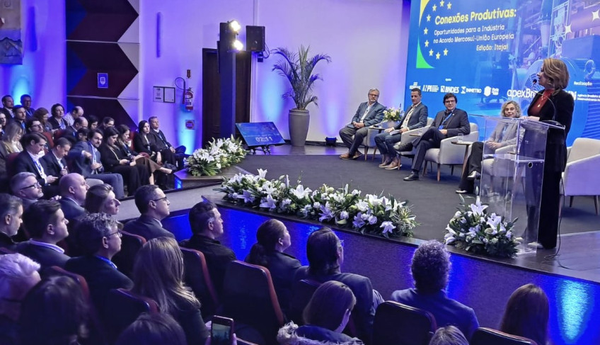 Durante evento no Porto de Itajaí (SC), intitulado “Conexões Produtivas – Oportunidades para a Indústria no Acordo Mercosul-União Europeia”, o Sebrae levou a atuação voltada à preparação das micro e pequenas empresas para o mercado internacional. 30/06/2026